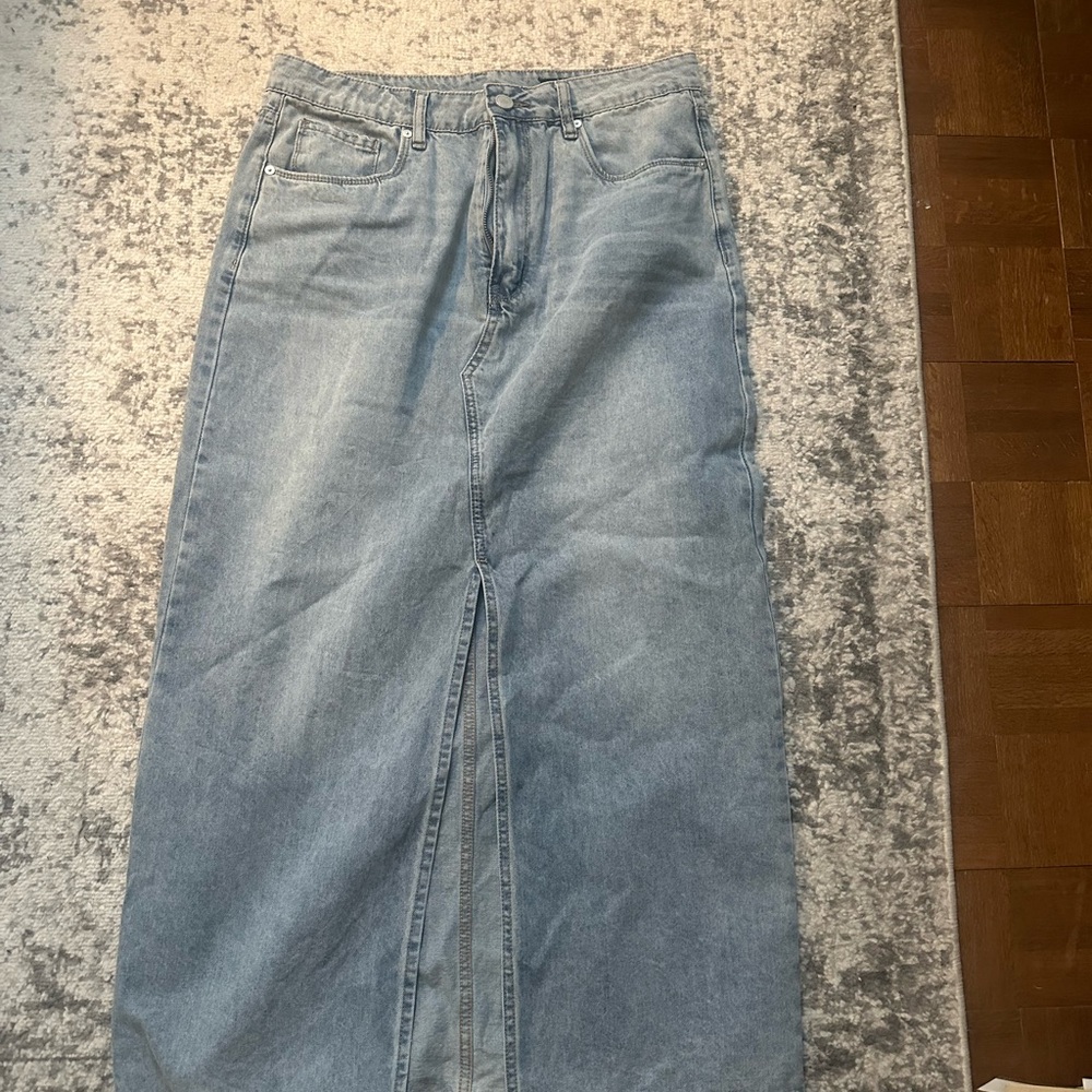 Denim skirt
